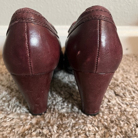 Clark’s Indigo Leather Upper Burgundy Slip on Strappy Heel Shoes Size 7 1/2 - Picture 6 of 9